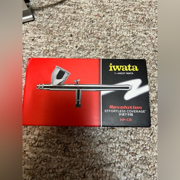 Iwata Silver Jet Airbrush Compressor - Picture 8 of 16